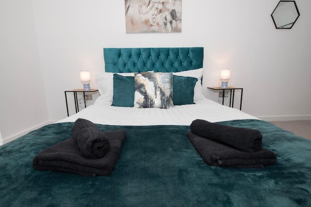 Апартаменты Deluxe 2 Bed York Flat With Gym Sleeps 6 Экстерьер фото