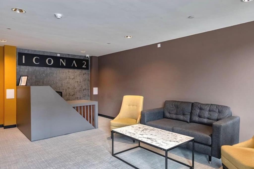 Апартаменты Deluxe 2 Bed York Flat With Gym Sleeps 6 Экстерьер фото